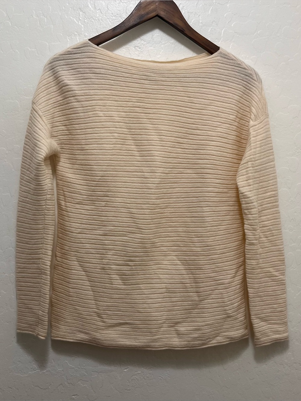 Vince 100% Cashmere Boat Neck Horizontal Rib Sweater Size XS Quiet Luxury